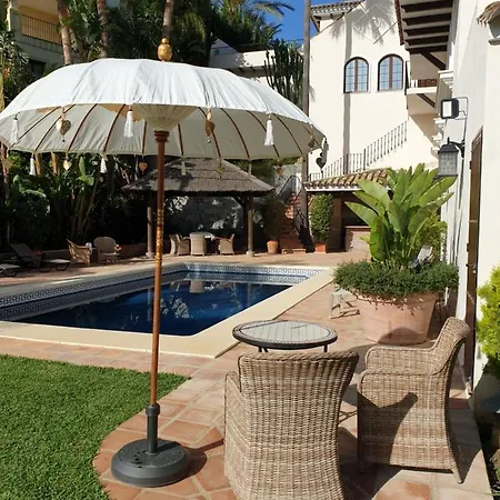B&B Villa Belmundo - Puerto Banus Bed & Breakfast Marbella