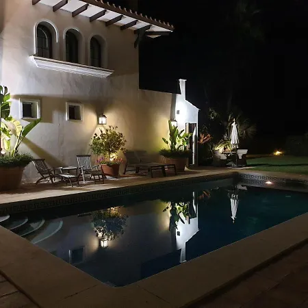 B&B Villa Belmundo - Puerto Banus Bed & Breakfast Marbella